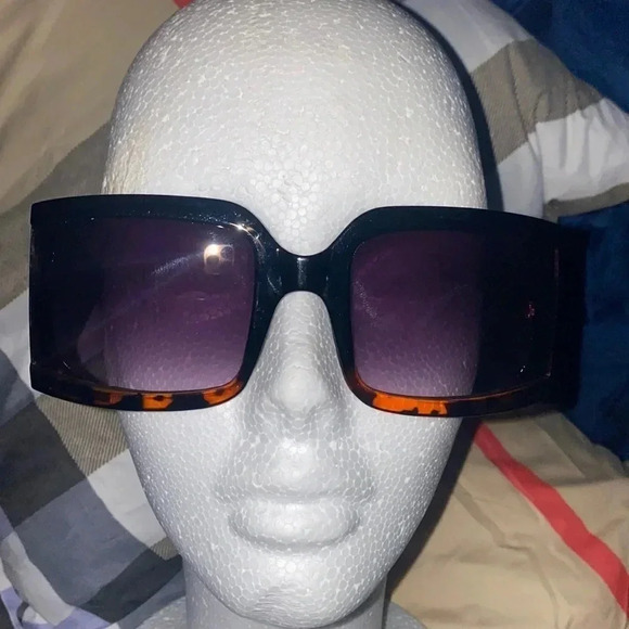 Luxury Fashion OVERSIZE  LEOPARD Trim SUNGLASSES - Picture 3 of 7